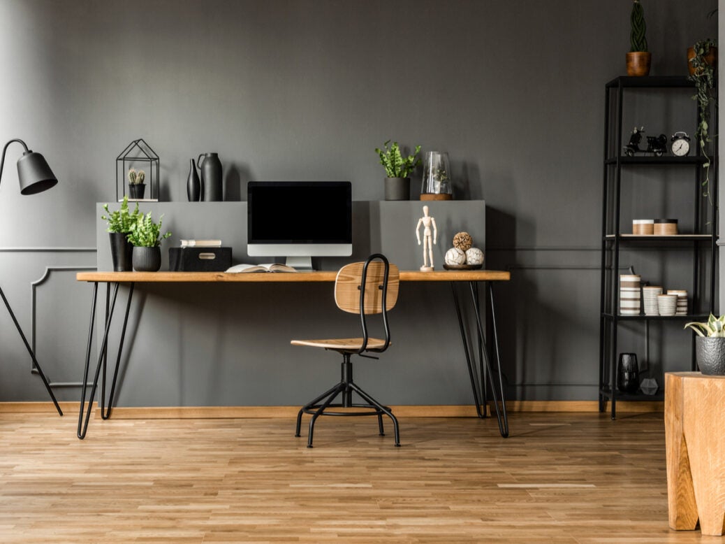 work-life balance: image shows home office desk