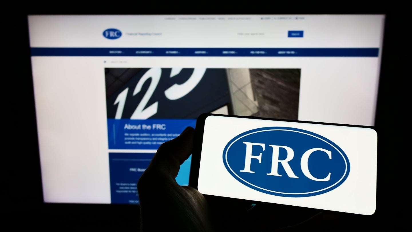 La reseña temática de la FRC proporciona información sobre los procesos de certificación para nuevas tecnologías en las seis principales firmas de auditoría. Crédito: T. Schneider/Shutterstock.